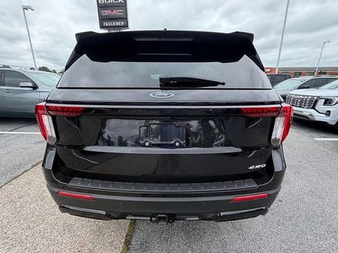 Used 2025 Ford Explorer ST-Line w/ Premium Package AWD/4WD image 4