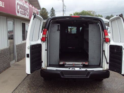 Used 2014 Chevrolet Express 1500 AWD image 8