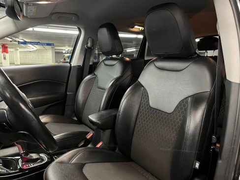 Used 2019 Jeep Compass Altitude image 17