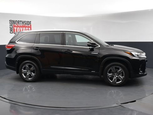 Used 2019 Toyota Highlander Limited Platinum AWD/4WD image 5