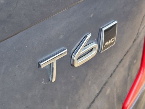 Used 2020 Volvo XC90 T6 Momentum image 11