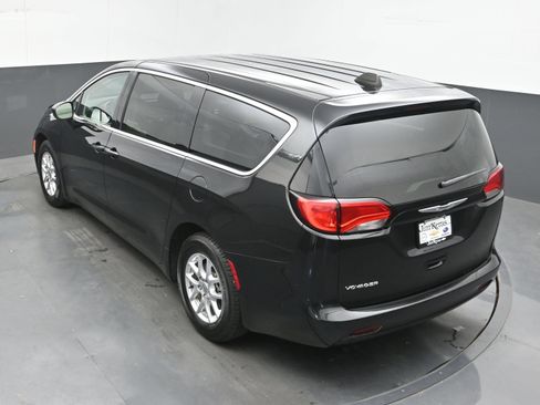Used 2023 Chrysler Voyager LX FWD image 34