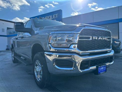 Used 2024 RAM 2500 Tradesman w/ Chrome Appearance Group image 12