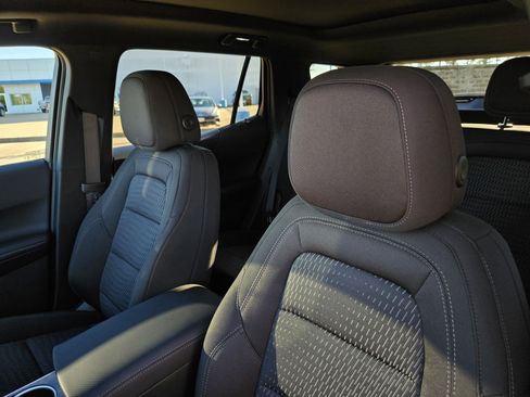 New 2026 Chevrolet Equinox LT image 8