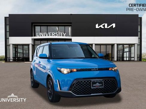 Certified 2025 Kia Soul EX image 1