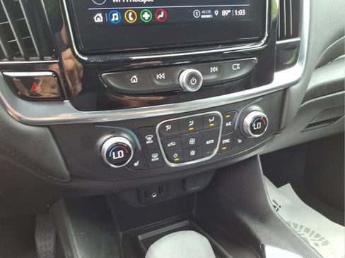 Used 2023 Chevrolet Traverse LT w/ Midnight/Sport Edition AWD/4WD image 19