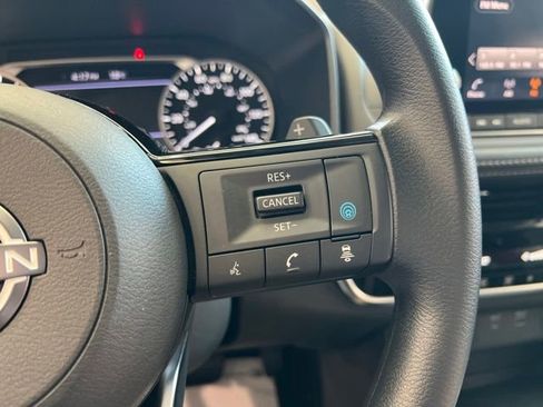 Used 2022 Nissan Rogue SV AWD/4WD image 27