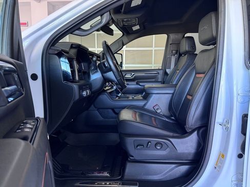 Certified 2025 GMC Sierra 2500 AT4 AWD/4WD image 11