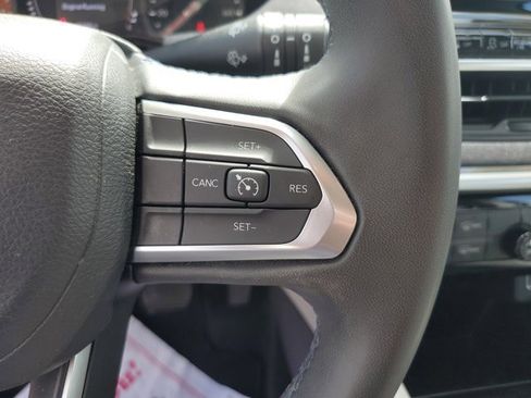 Certified 2022 Jeep Compass Latitude FWD image 30
