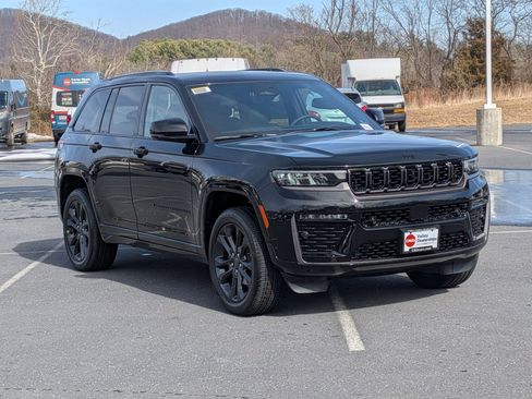 New 2026 Jeep Grand Cherokee Limited image 3