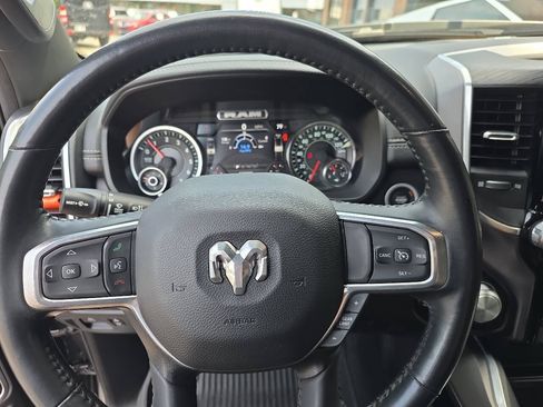 Used 2023 RAM 1500 Laramie AWD/4WD image 18