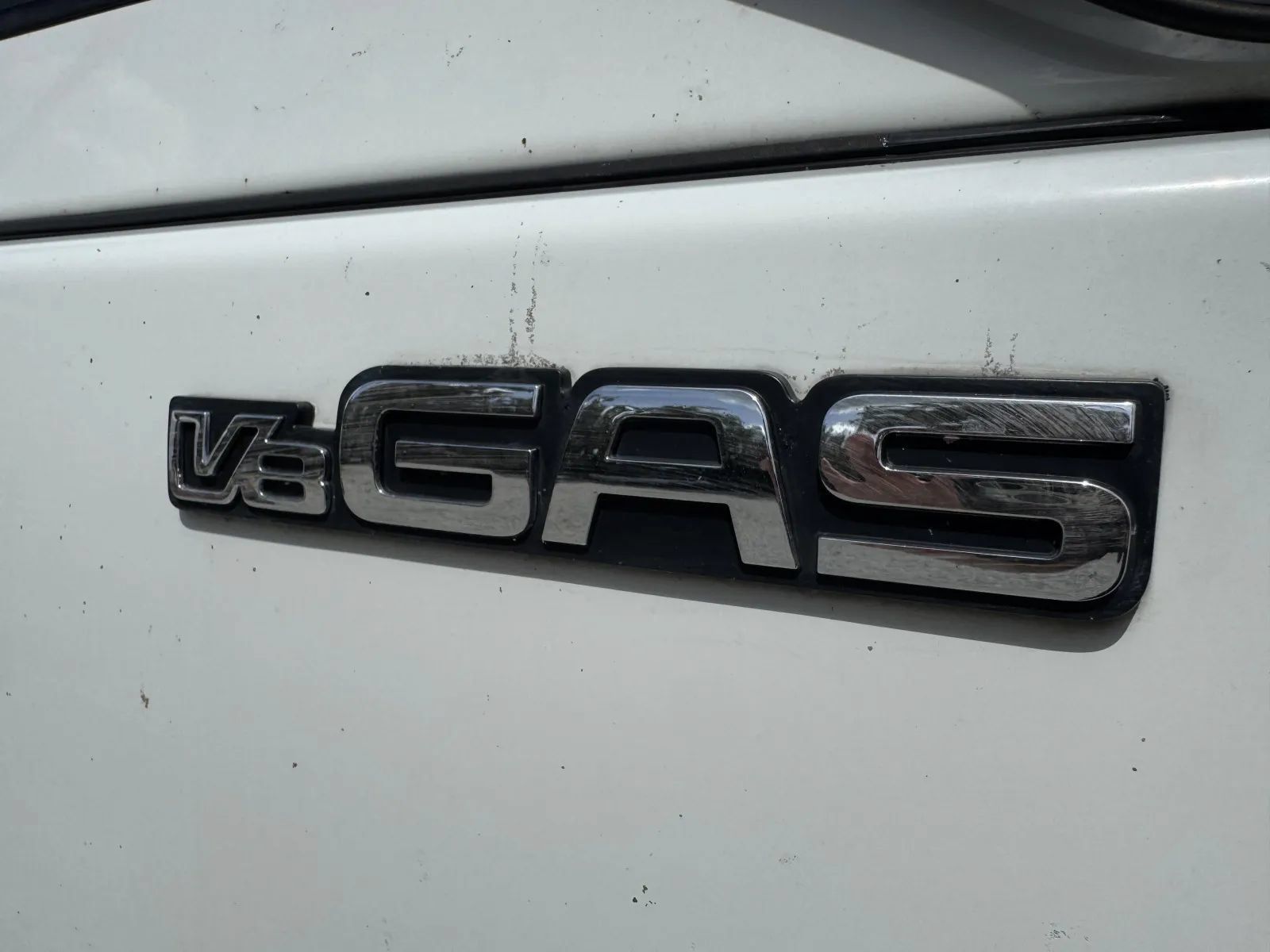 Used 2024 Isuzu NPR RWD image 18