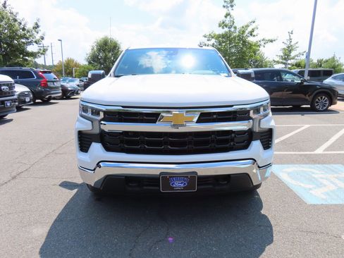 Used 2023 Chevrolet Silverado 1500 LT w/ Protection Package image 2