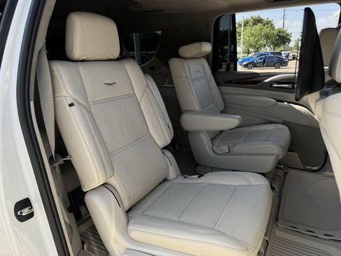 Used 2023 Cadillac Escalade ESV Sport Platinum AWD/4WD image 34