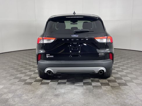 Used 2022 Ford Escape SE image 4