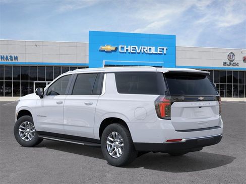 New 2026 Chevrolet Suburban LS image 3