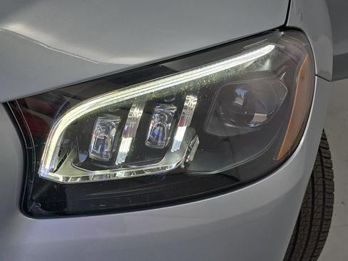 Certified 2022 Mercedes-Benz GLS 450 4MATIC image 33