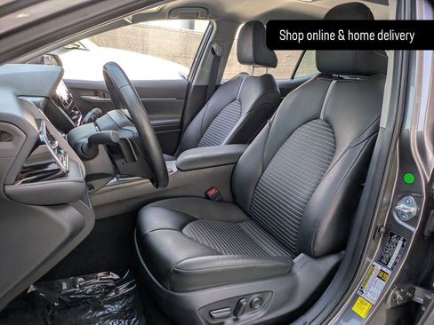 Used 2024 Toyota Camry SE image 28