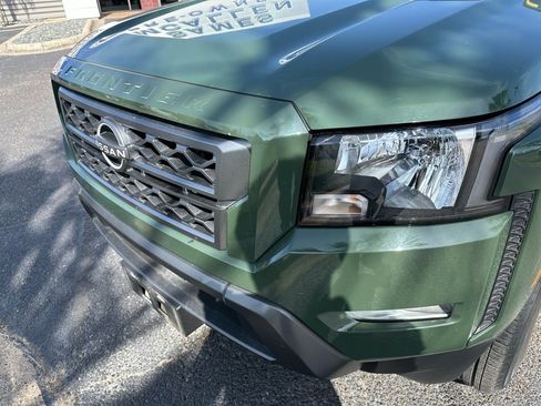 Used 2023 Nissan Frontier SV w/ Technology Package image 10