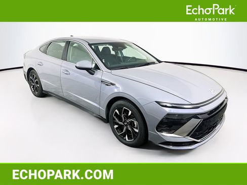 Used 2025 Hyundai Sonata SEL FWD image 1