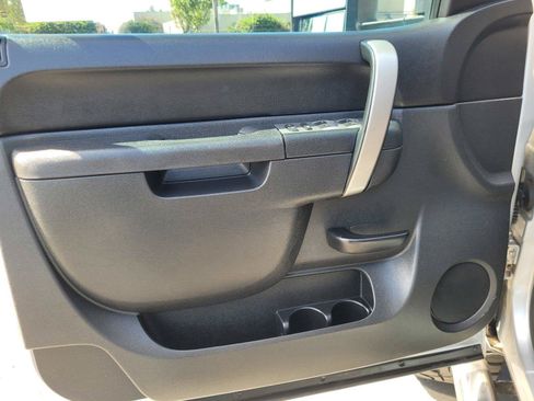 Used 2013 Chevrolet Silverado 2500 LT w/ Interior Plus Package AWD/4WD image 19