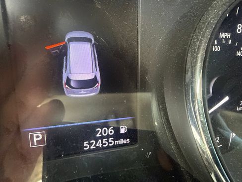 Used 2018 Nissan Rogue S FWD image 12