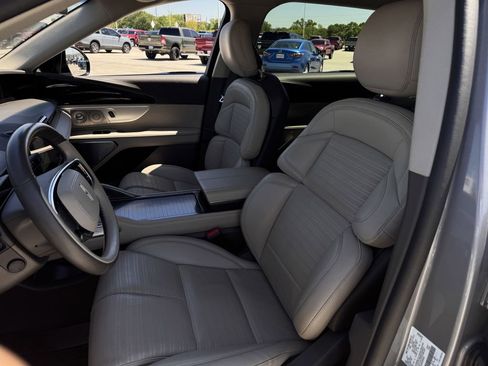 Used 2024 Lincoln Nautilus Reserve w/ Equipment Group 203A image 23