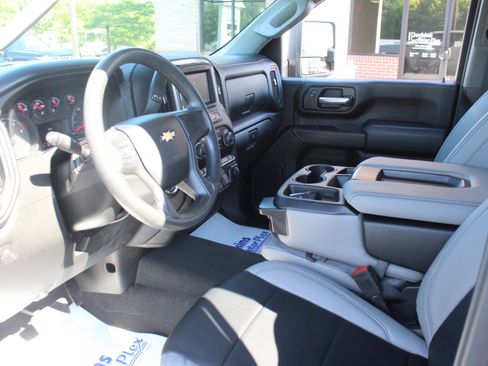 Used 2024 Chevrolet Silverado 2500 Custom w/ Custom Value Package AWD/4WD image 13