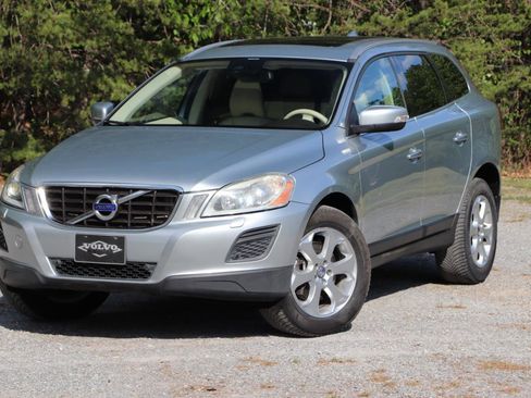 Used 2013 Volvo XC60 3.2 Premier Plus AWD/4WD image 33