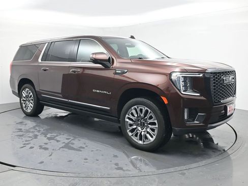 Used 2023 GMC Yukon XL Denali Ultimate image 7