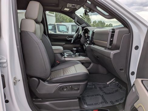 Certified 2024 Chevrolet Silverado 1500 ZR2 w/ Technology Package AWD/4WD image 30