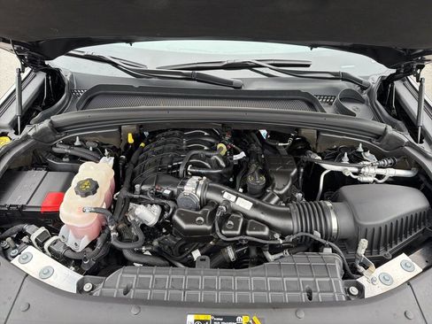 Used 2022 Jeep Grand Cherokee Altitude image 11