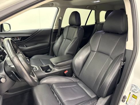 Used 2025 Subaru Outback Limited AWD/4WD image 14