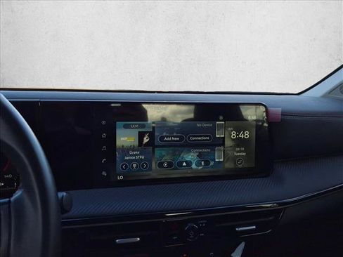Used 2025 Nissan Kicks SR FWD image 9