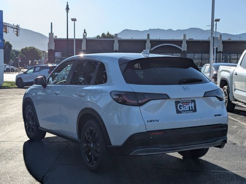 New 2026 Honda HR-V Sport image 8
