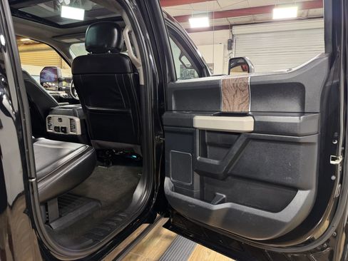 Used 2017 Ford F250 Lariat w/ Lariat Ultimate Package image 18