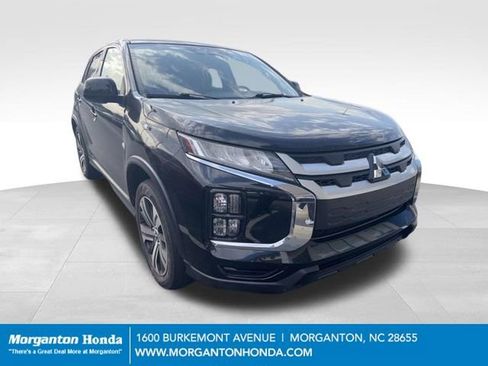 Used 2023 Mitsubishi Outlander Sport ES image 2