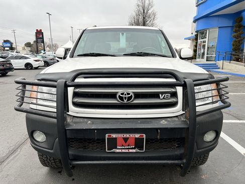 Used 2004 Toyota Sequoia SR5 image 8