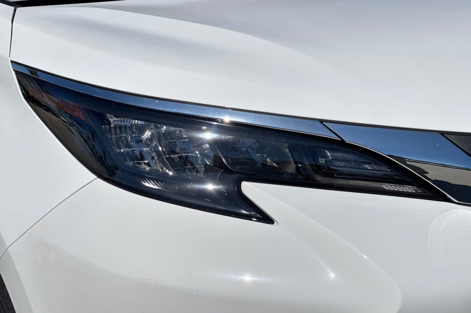 New 2026 Toyota Sienna LE FWD image 32