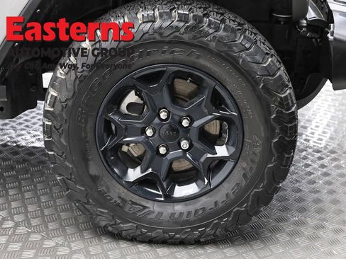 Used 2022 Jeep Wrangler Unlimited Rubicon 4xe w/ Cold Weather Group AWD/4WD image 33