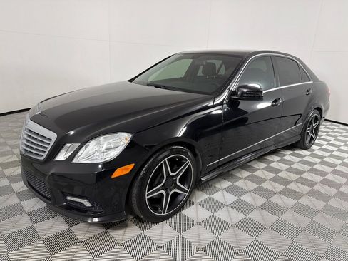 Used 2011 Mercedes-Benz E 350 4MATIC Sedan image 9