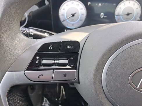 Used 2024 Hyundai Elantra SEL image 19