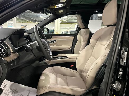 Used 2026 Volvo XC90 B5 Plus w/ Protection Package AWD/4WD image 10