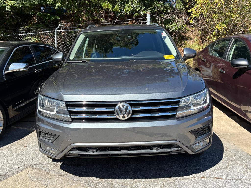 Used 2020 Volkswagen Tiguan SEL AWD/4WD image 2