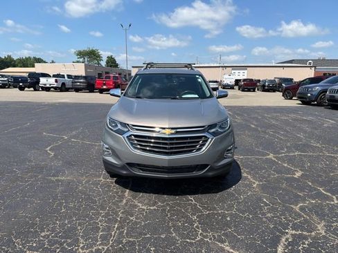 Used 2018 Chevrolet Equinox Premier AWD/4WD image 3