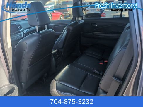Used 2016 Honda Pilot Touring image 13