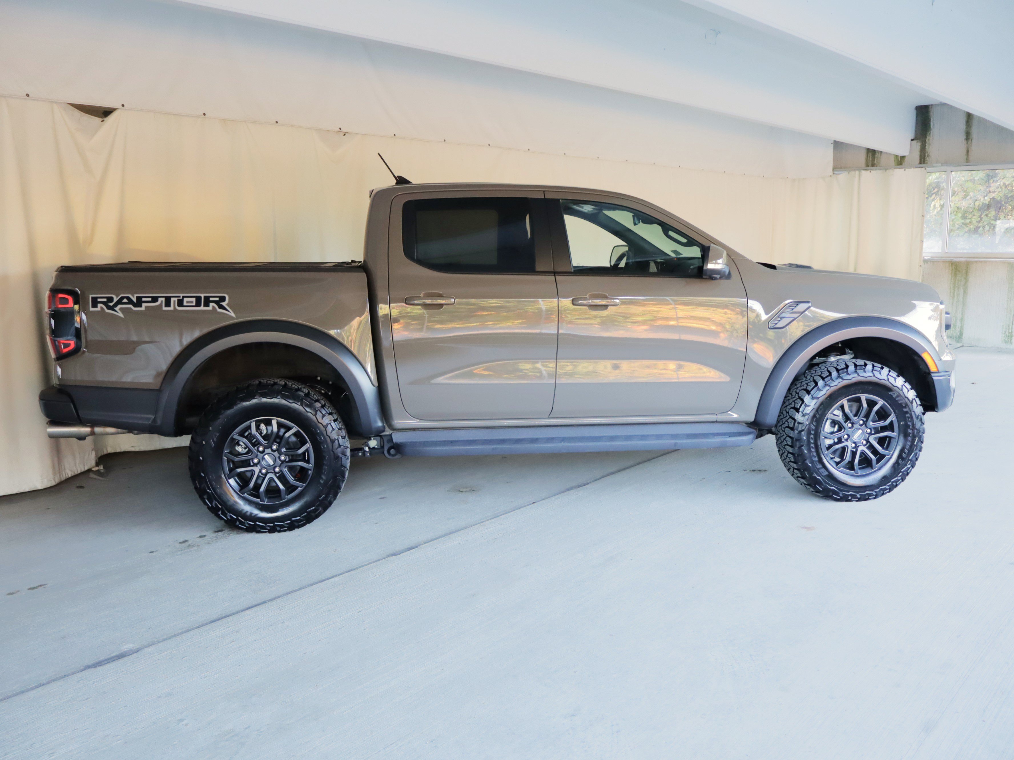 Used 2025 Ford Ranger Raptor AWD/4WD image 6