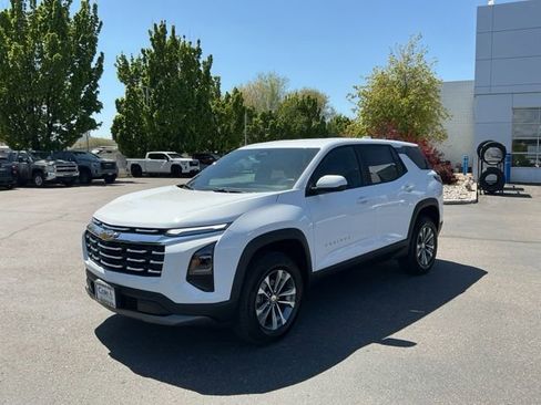 New 2026 Chevrolet Equinox LT AWD/4WD image 8