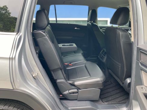 Certified 2023 Volkswagen Atlas SE AWD/4WD image 28