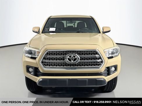 Used 2016 Toyota Tacoma TRD Off-Road w/ Towing Package RWD image 2